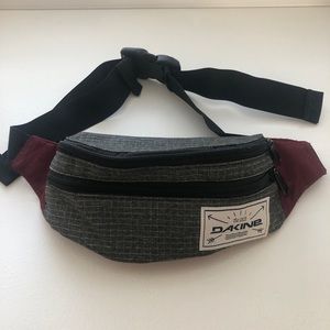 Dakine Fannypack